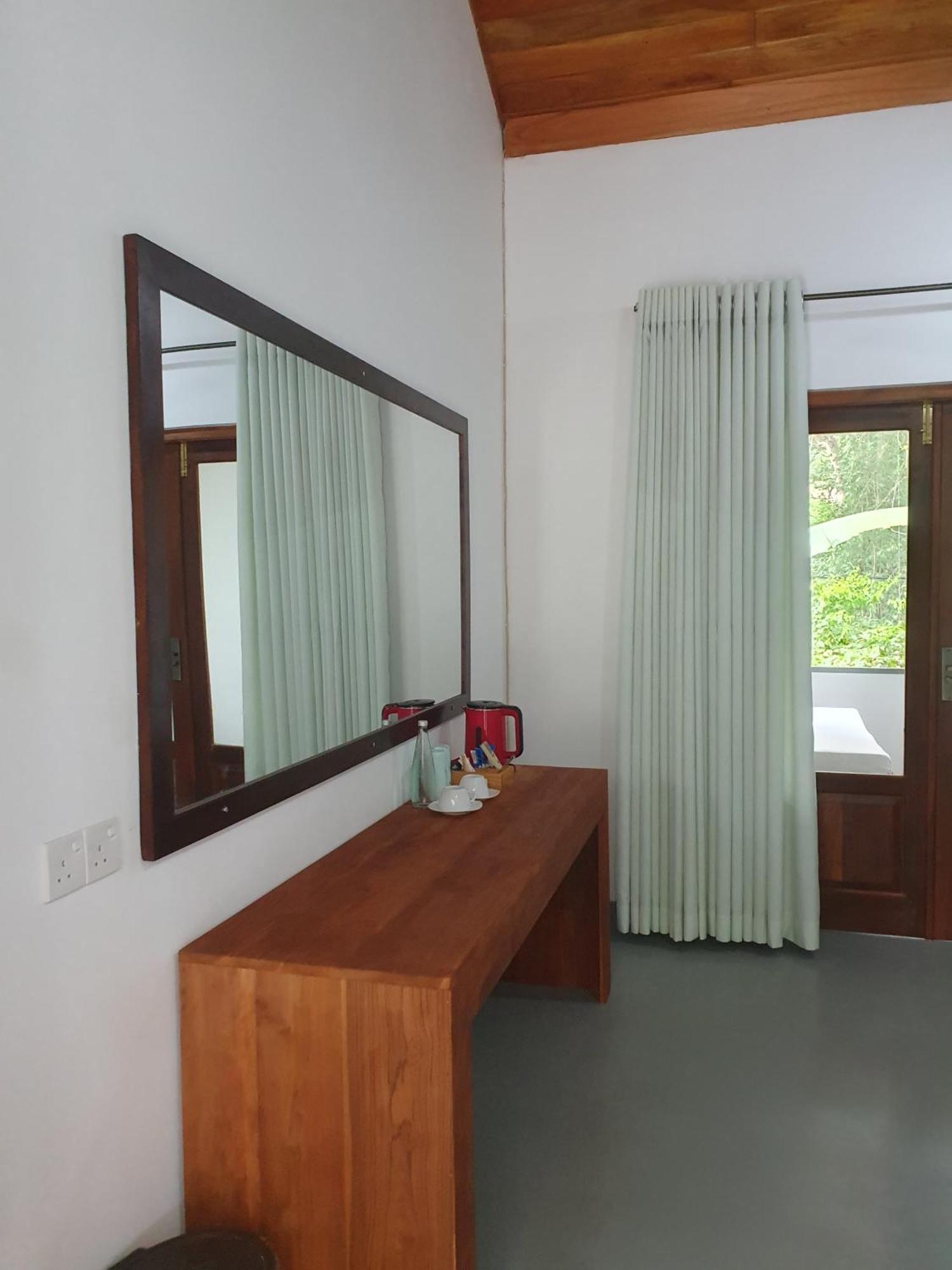Отель Wilpattu Corridor Leisure Экстерьер фото